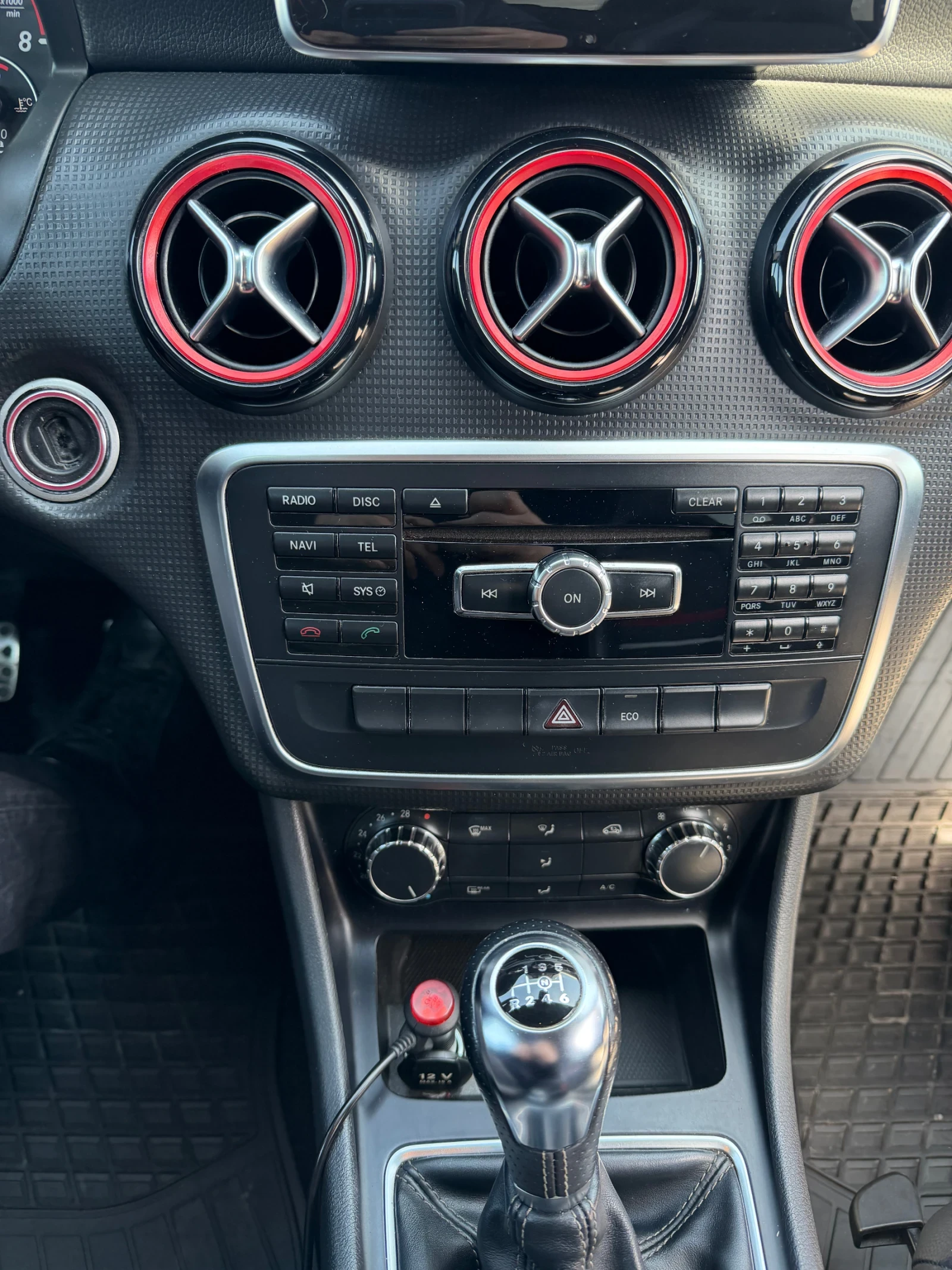 Mercedes-Benz A 180 A 180 euto6, снимка 11 - Автомобили и джипове - 54441122