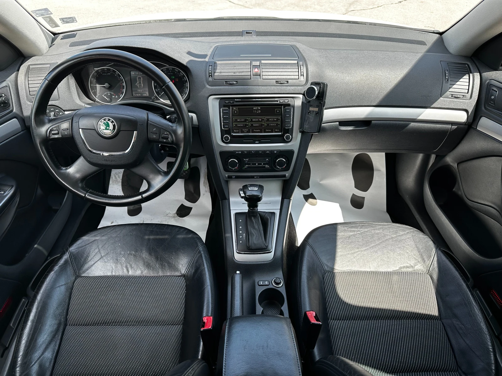 Skoda Octavia, снимка 10 - Автомобили и джипове - 54759325