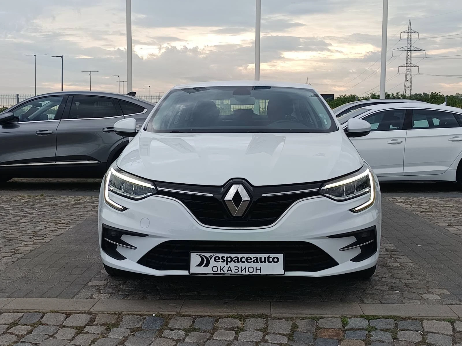 Renault Megane 1.3Tce/ 140�.�. | Mobile.bg � ����������� 2