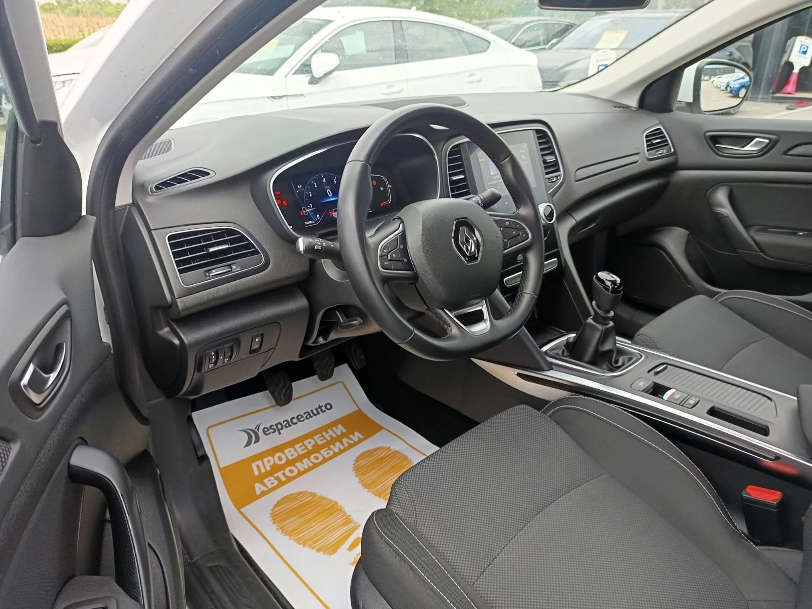 Renault Megane 1.3Tce/ 140�.�. | Mobile.bg � ����������� 16