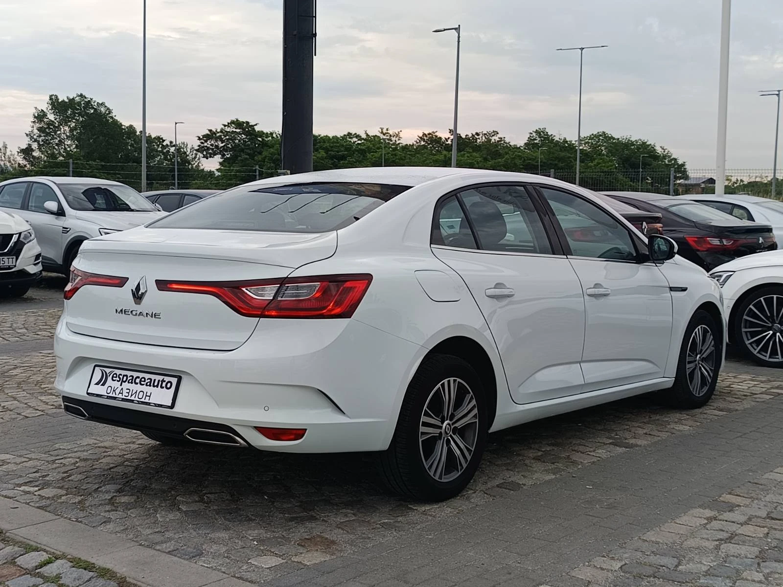 Renault Megane 1.3Tce/ 140�.�. | Mobile.bg � ����������� 4