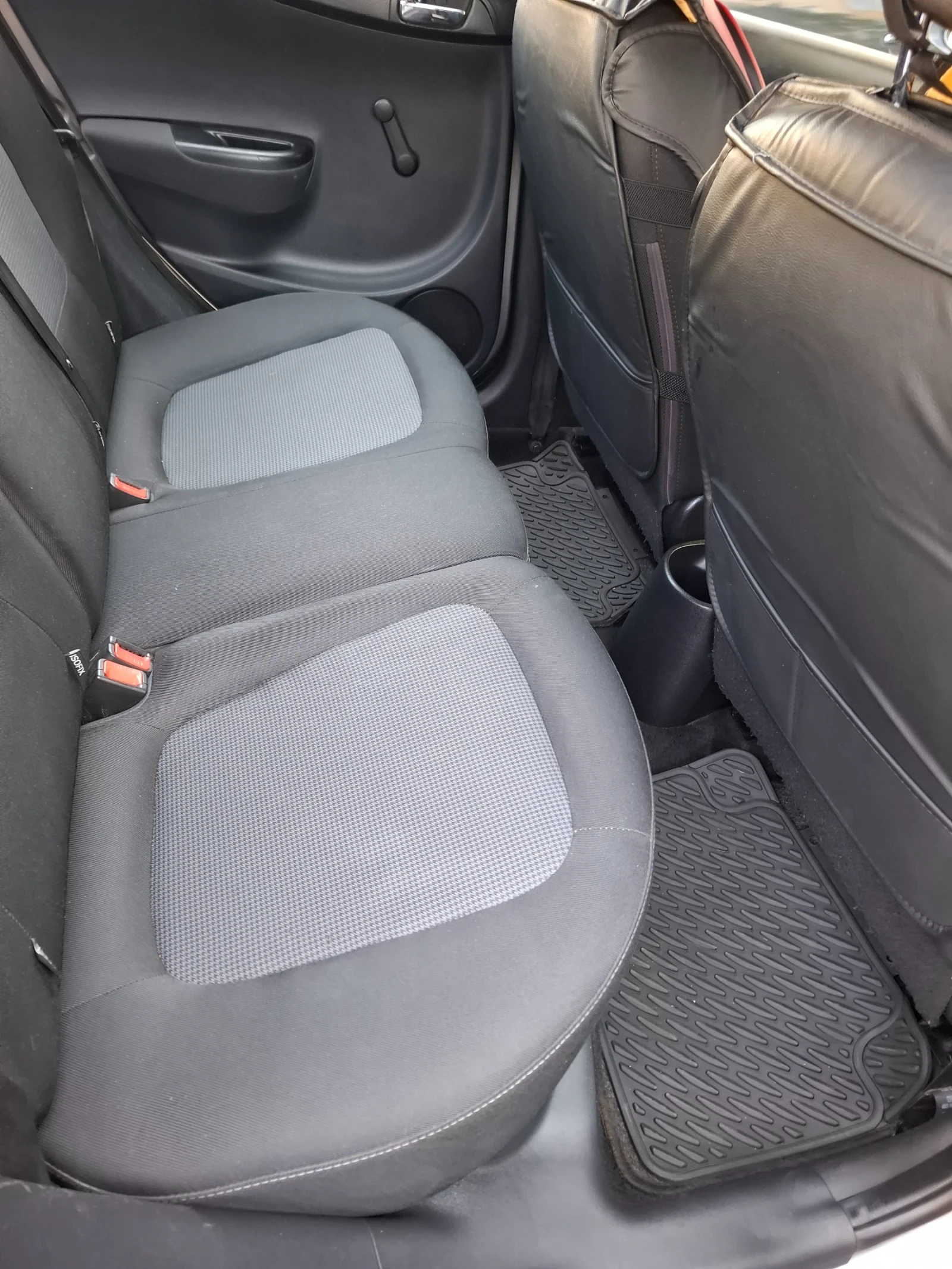 Hyundai I20 Бензин + газова уредба, снимка 11 - Автомобили и джипове - 55405320