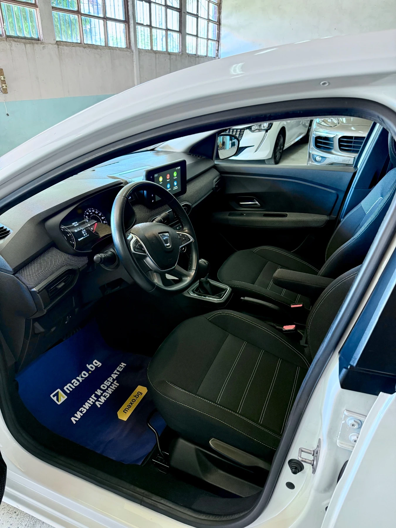 Dacia Logan TCe Автоматик 11.2021г.* ТОП Оборудване* Навигация, снимка 9 - Автомобили и джипове - 55421956