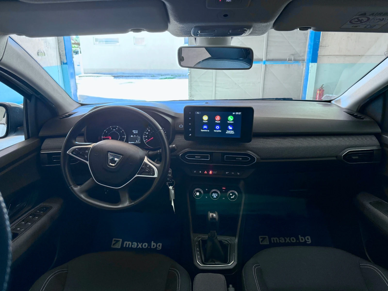 Dacia Logan TCe Автоматик 11.2021г.* ТОП Оборудване* Навигация, снимка 15 - Автомобили и джипове - 55421956