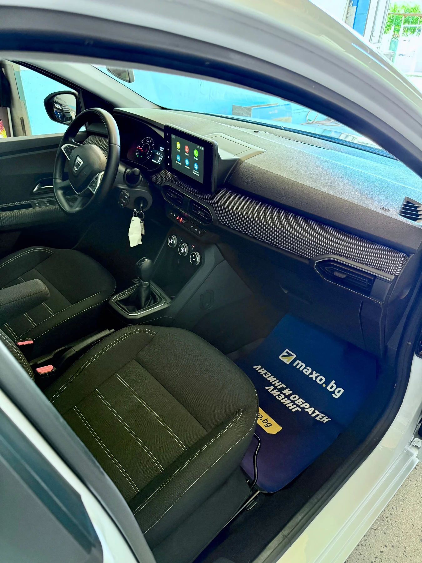 Dacia Logan TCe Автоматик 11.2021г.* ТОП Оборудване* Навигация, снимка 16 - Автомобили и джипове - 55421956