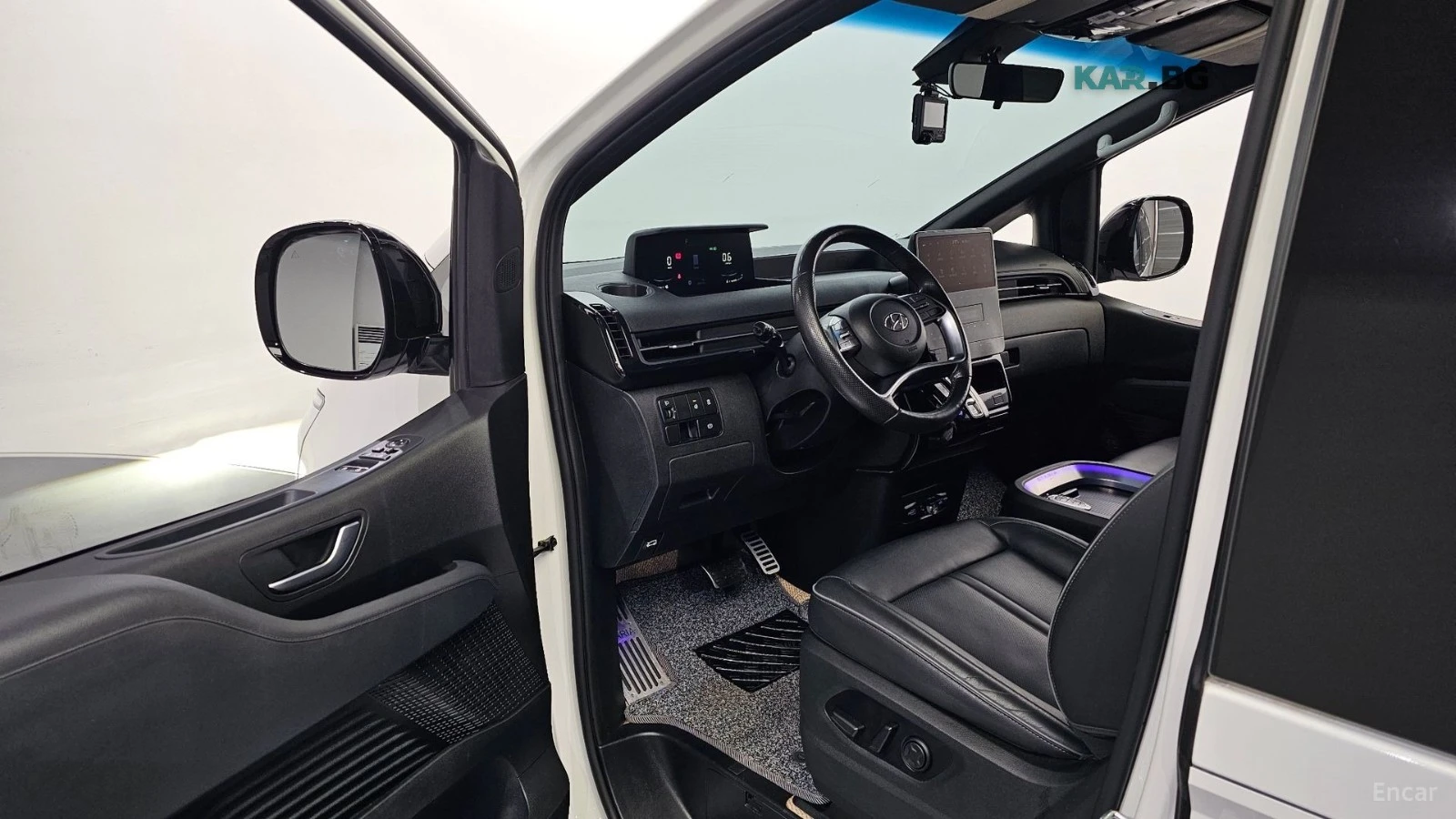 Hyundai Staria 7-МЕСТЕН* КОЖА* ОБДУХВ* НАВИ* МОНИТОРИ, снимка 8 - Автомобили и джипове - 55742879