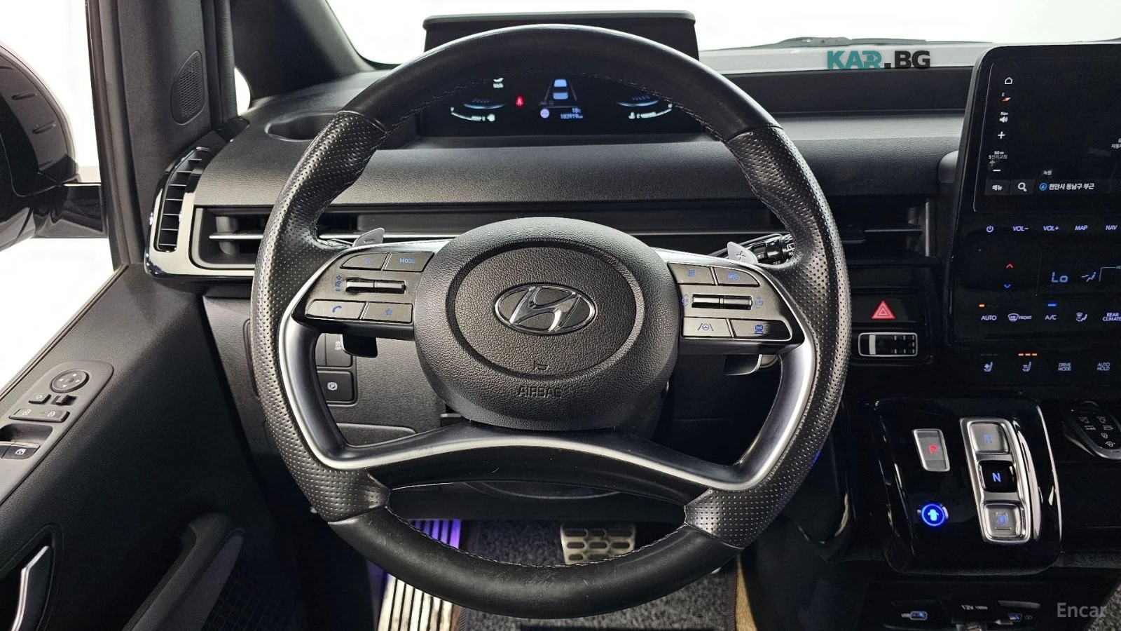 Hyundai Staria 7-МЕСТЕН* КОЖА* ОБДУХВ* НАВИ* МОНИТОРИ, снимка 12 - Автомобили и джипове - 55742879
