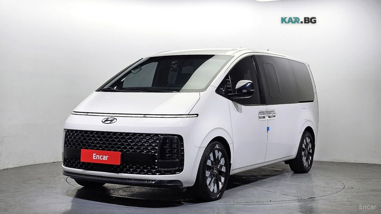 Hyundai Staria 7-МЕСТЕН* КОЖА* ОБДУХВ* НАВИ* МОНИТОРИ
