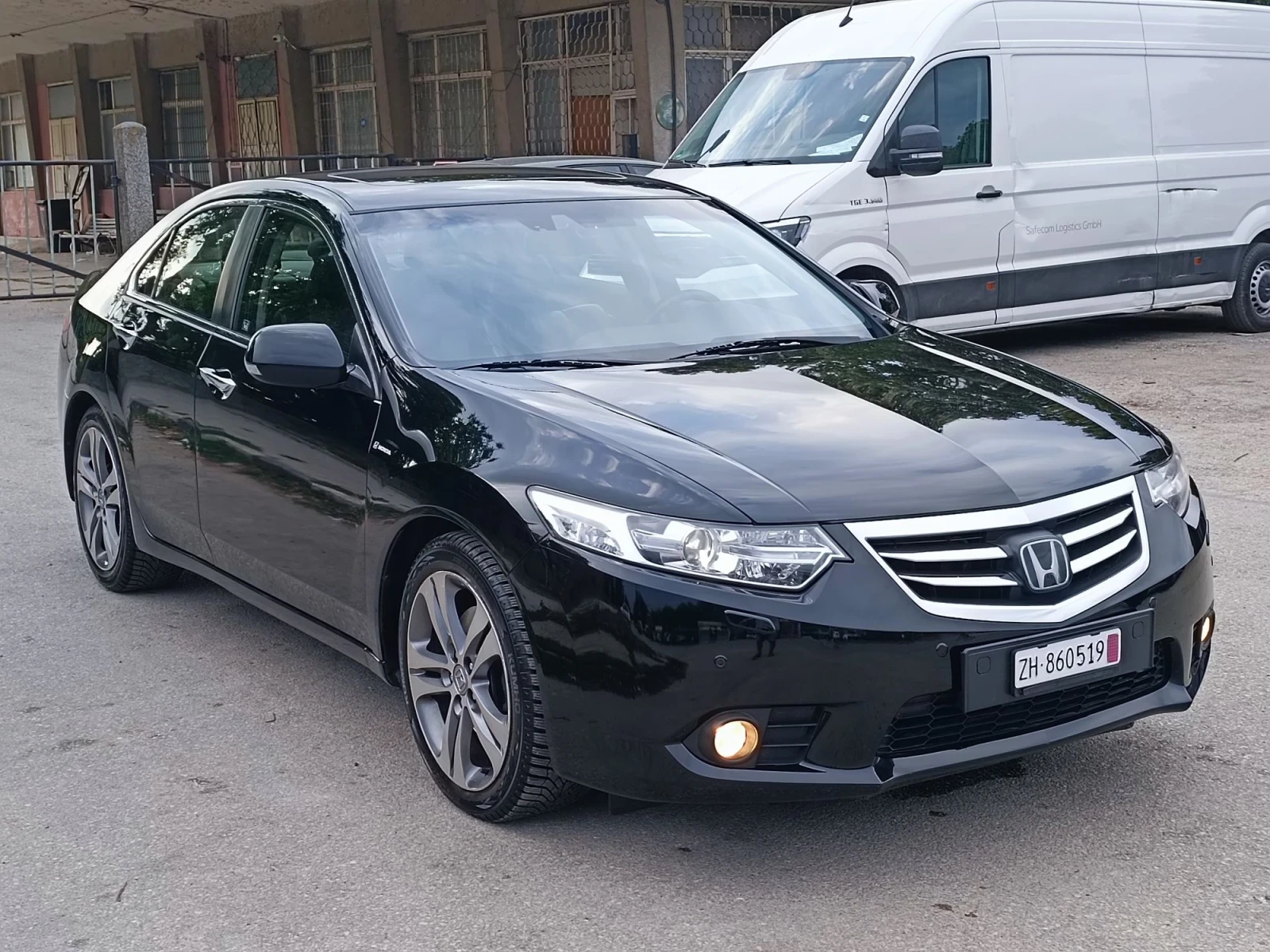 Honda Accord 2.4i-201кс-ШВЕЙЦАРИЯ-АВТОМАТ-FACELIFT-ДИСТРОНИК, снимка 2 - Автомобили и джипове - 55792586