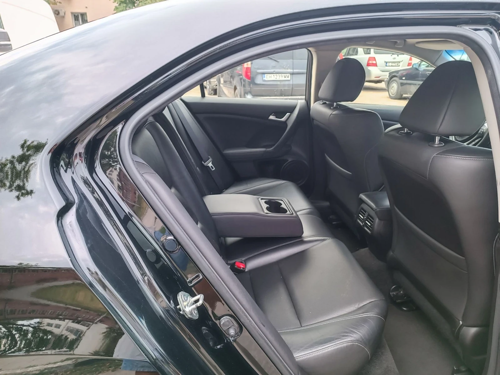 Honda Accord 2.4i-201кс-ШВЕЙЦАРИЯ-АВТОМАТ-FACELIFT-ДИСТРОНИК, снимка 10 - Автомобили и джипове - 55792586