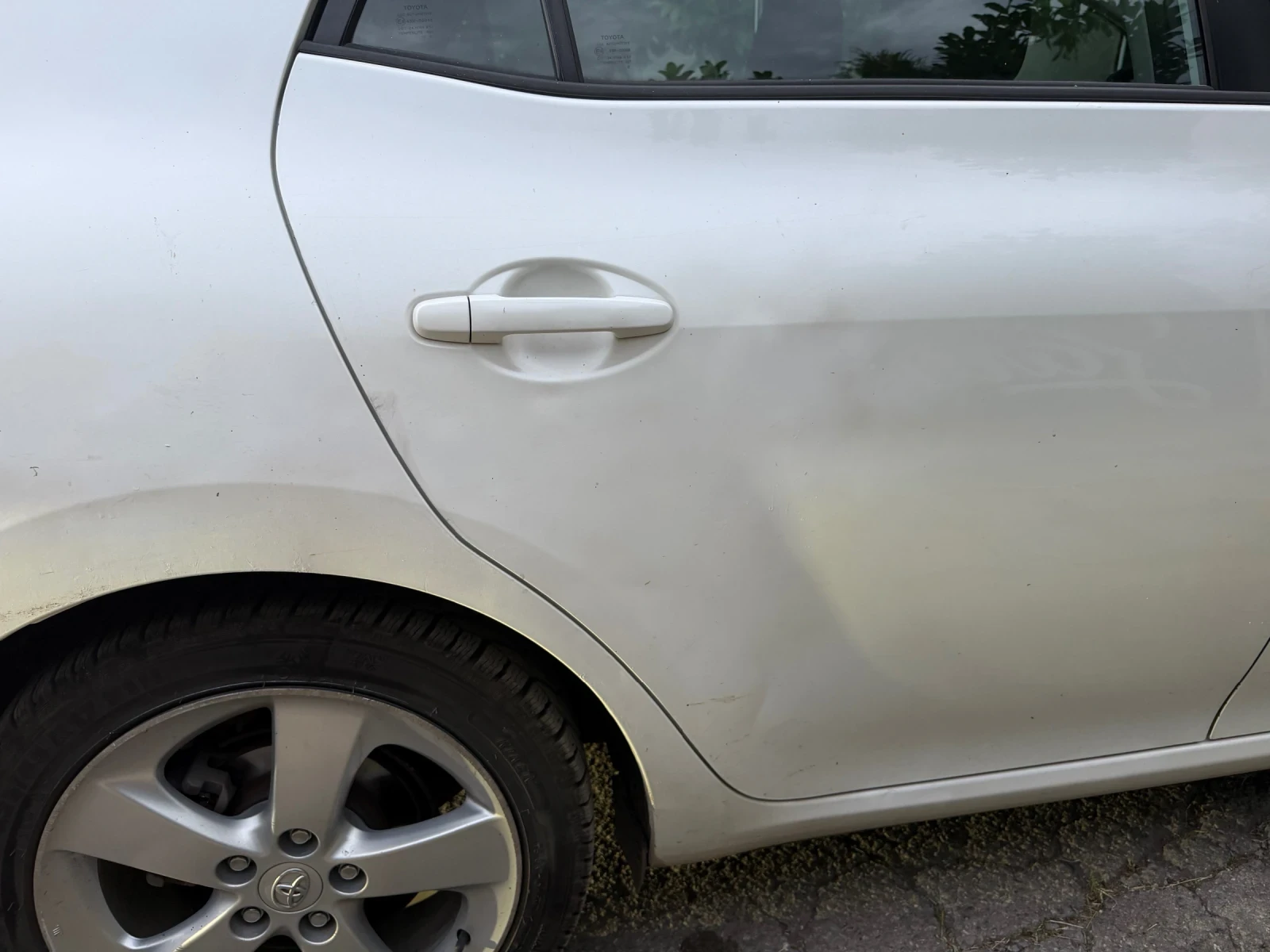 Toyota Auris 1.8 Hybrid, снимка 4 - Автомобили и джипове - 56022741