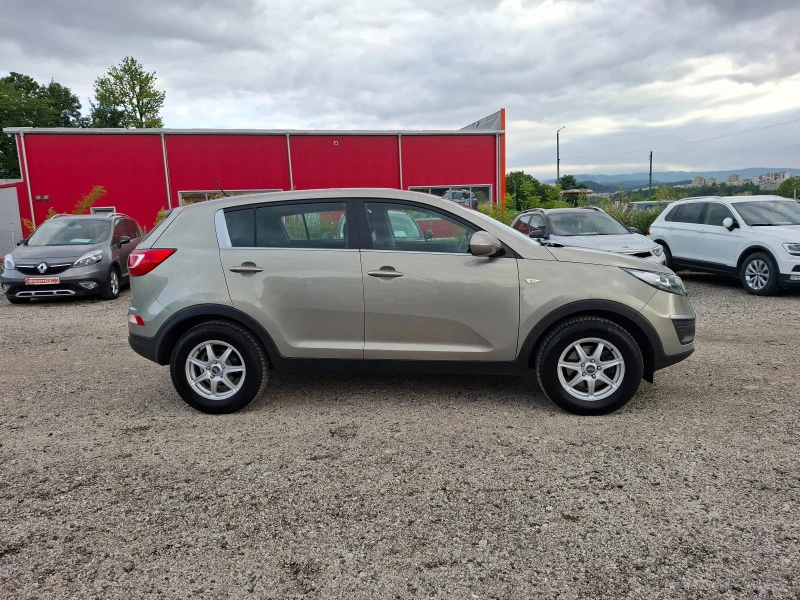 Kia Sportage 1.6i, снимка 4 - Автомобили и джипове - 46454589