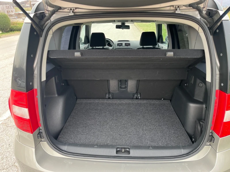 Skoda Yeti 2.0 TDI DSG Top, снимка 11 - Автомобили и джипове - 49611265