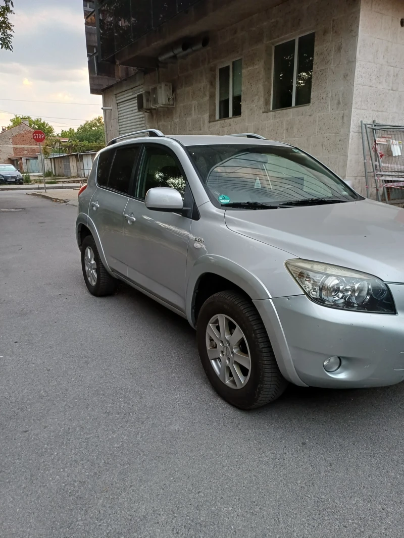 Toyota Rav4, снимка 7 - Автомобили и джипове - 52530515