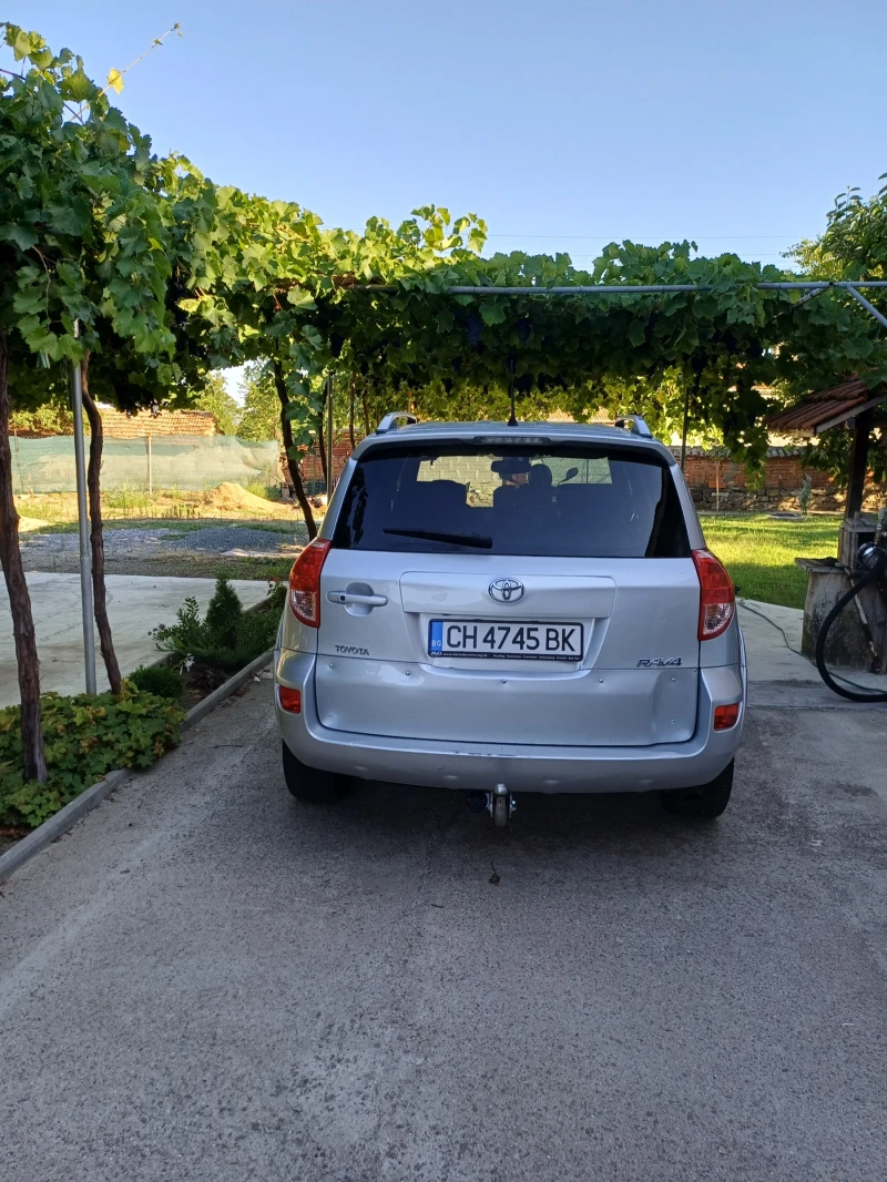 Toyota Rav4, снимка 8 - Автомобили и джипове - 52530515