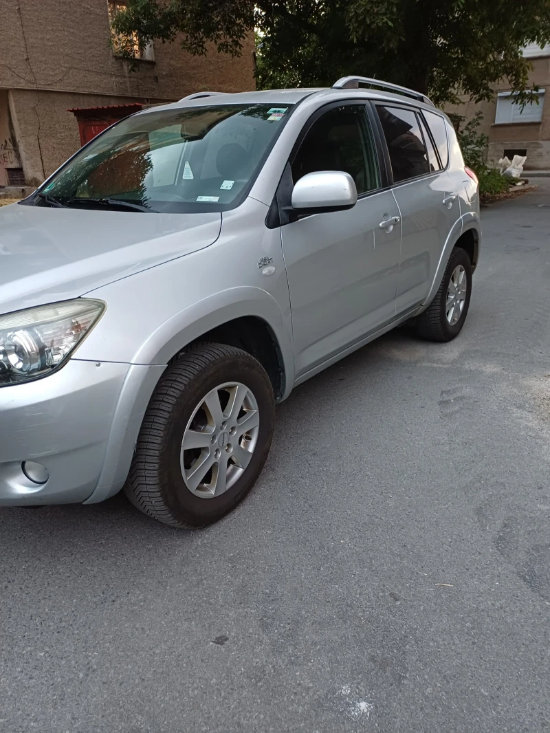 Toyota Rav4, снимка 6 - Автомобили и джипове - 52530515
