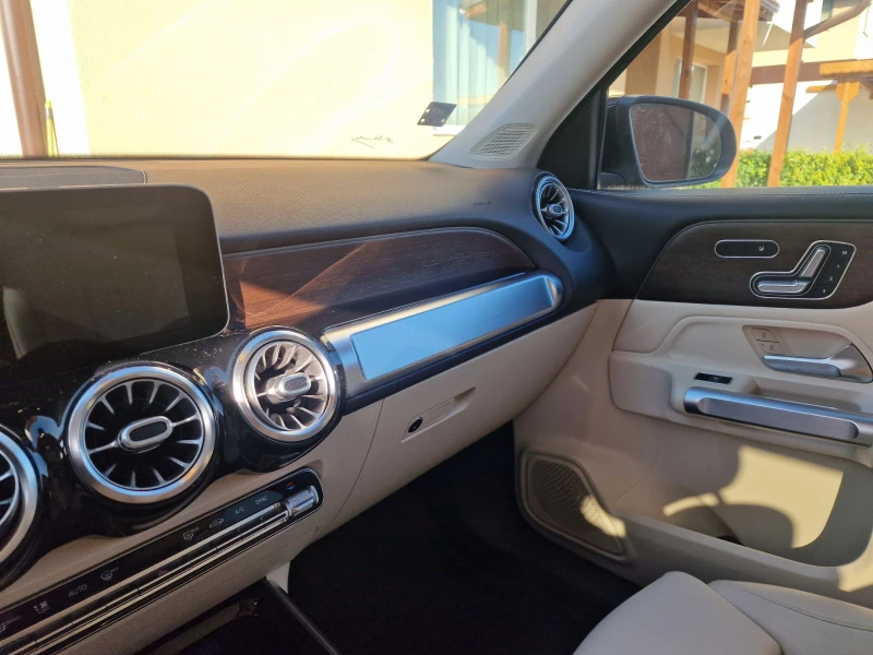 Mercedes-Benz GLB 250, снимка 8 - Автомобили и джипове - 52516123