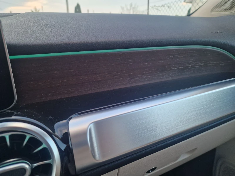 Mercedes-Benz GLB 250, снимка 7 - Автомобили и джипове - 52516123