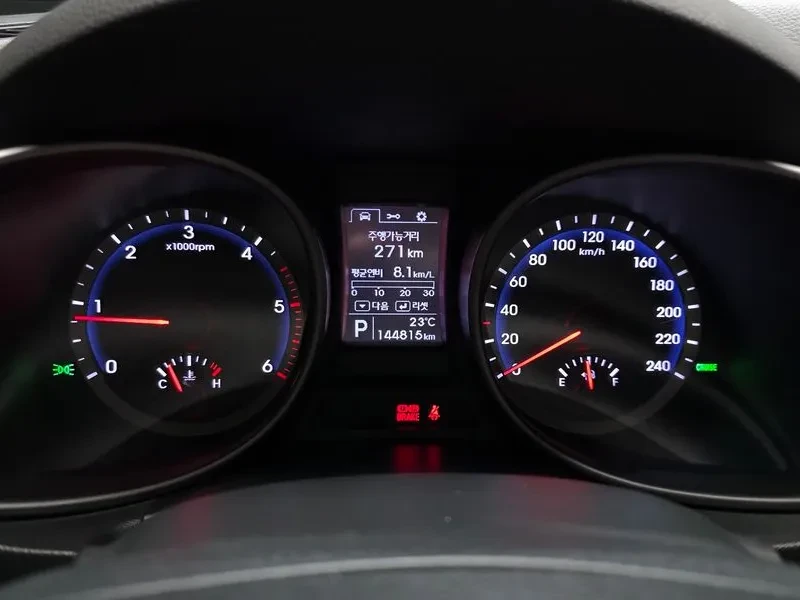 Hyundai Santa fe 2.0 4WD, снимка 8 - Автомобили и джипове - 54871832