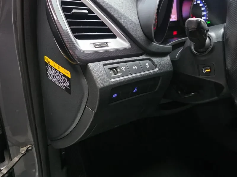 Hyundai Santa fe 2.0 4WD, снимка 15 - Автомобили и джипове - 54871832