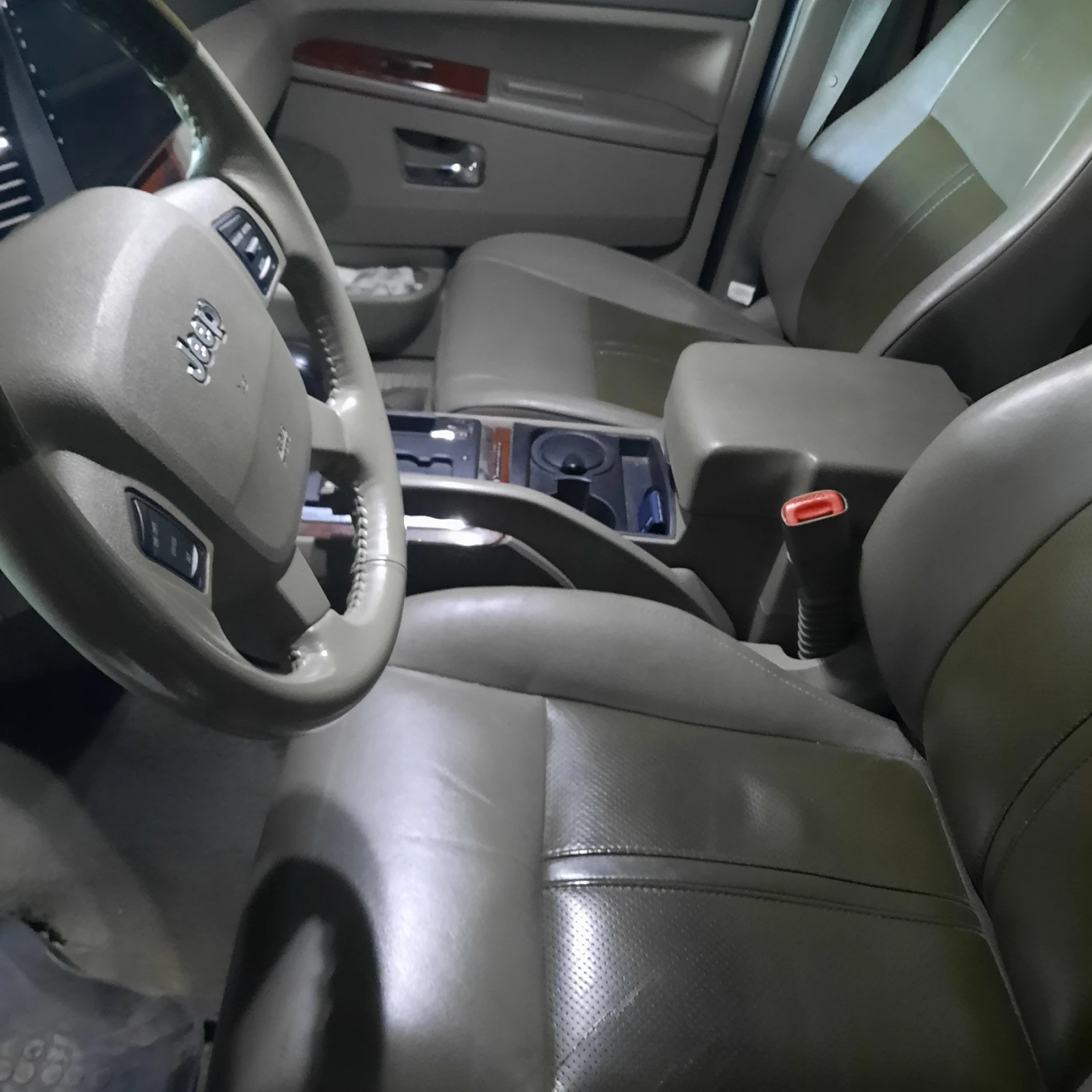 Jeep Grand cherokee  - изображение 3