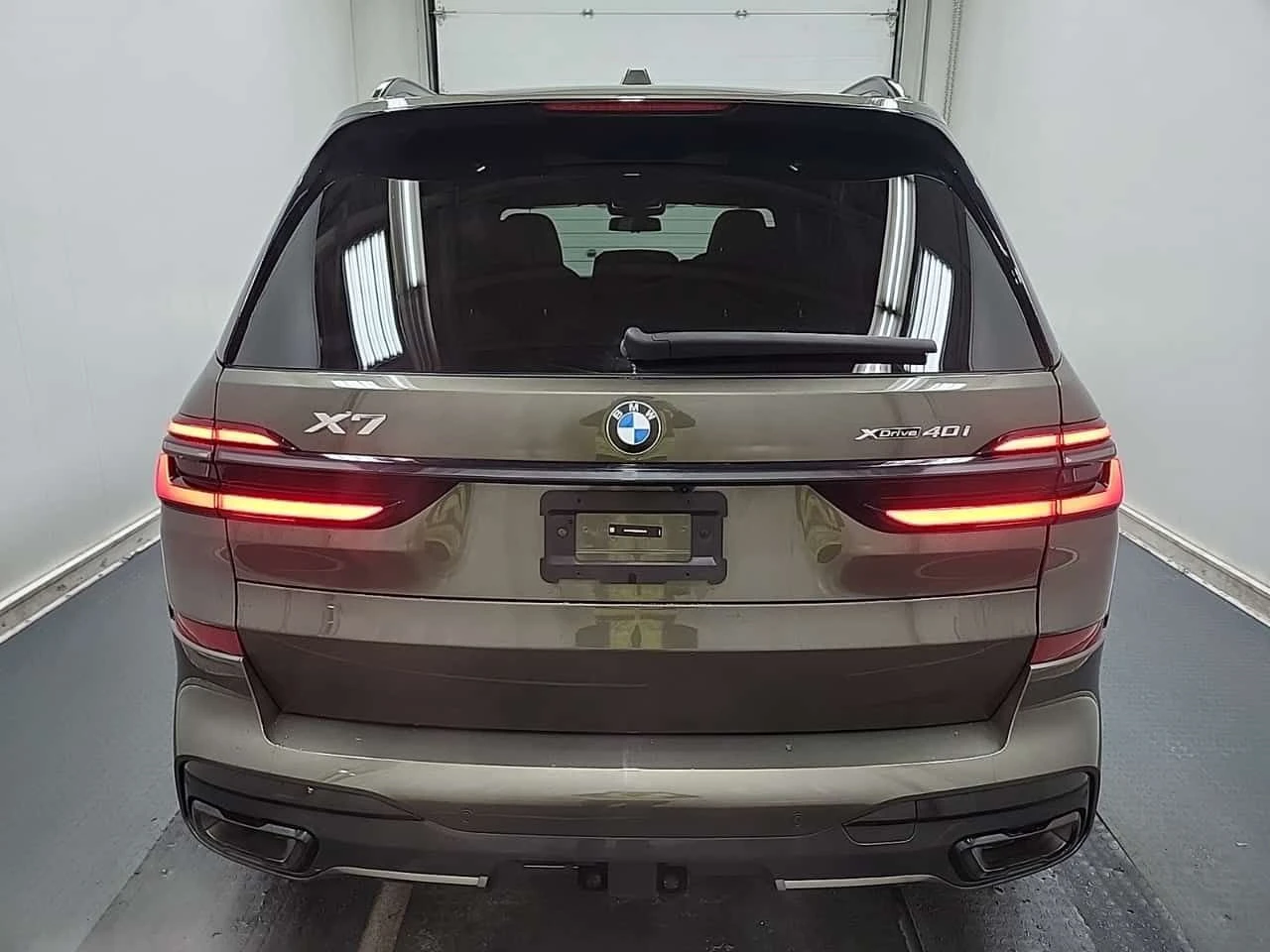 BMW X7 XDRIVE40I| PANO| HUD| 360| AMBIENT| CARFAX| 2 КЛЮЧ, снимка 7 - Автомобили и джипове - 53949737