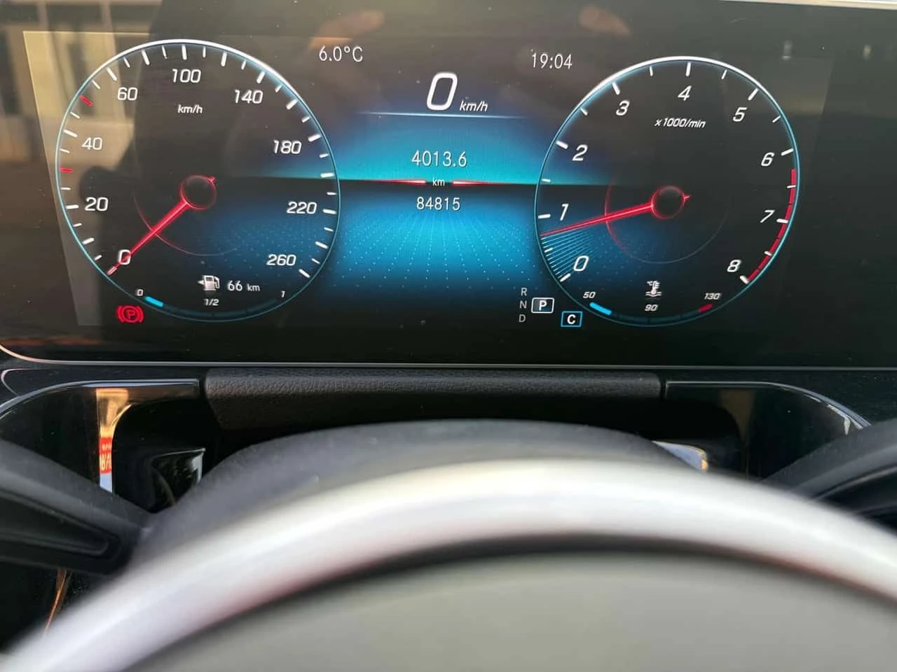 Mercedes-Benz GLA 250 ПАНОРАМА/ДВА КЛЮЧА/ПОДГРЕВИ, снимка 12 - Автомобили и джипове - 54005469