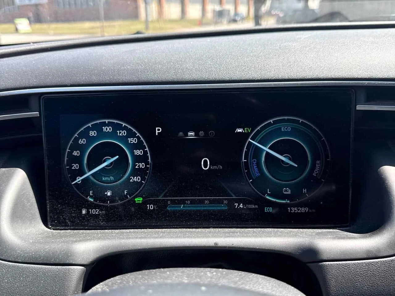 Hyundai Tucson Luxury  CARFAX, снимка 8 - Автомобили и джипове - 54172277