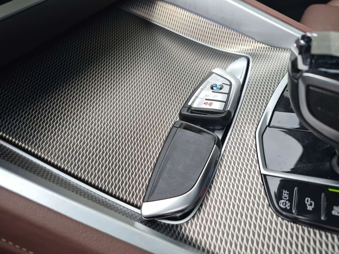 BMW X6 xDrive40i  CARFAX, снимка 10 - Автомобили и джипове - 54229410