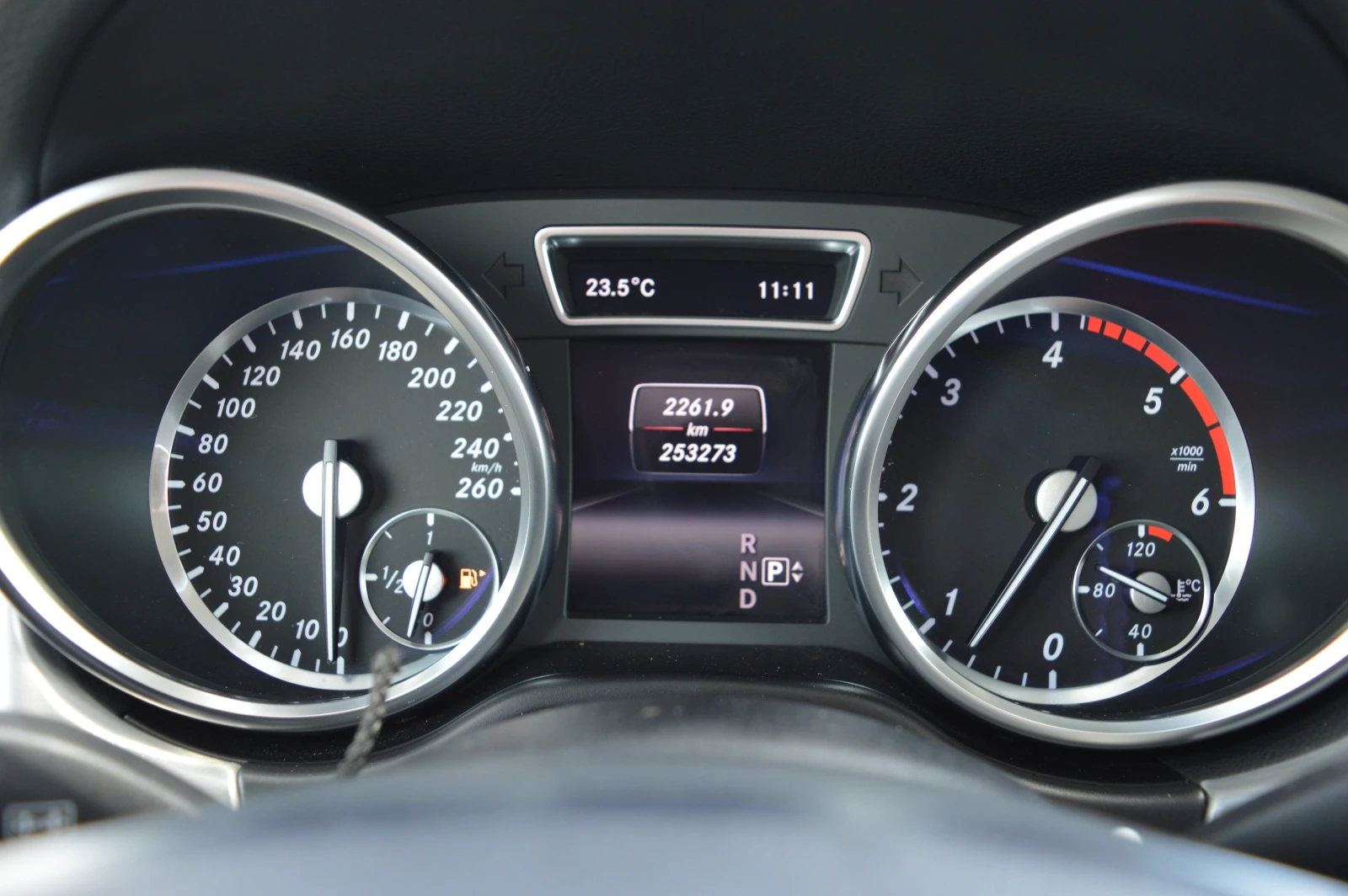 Mercedes-Benz ML 350 3.0CDI-AMG-EDITION 16, снимка 13 - Автомобили и джипове - 54526622