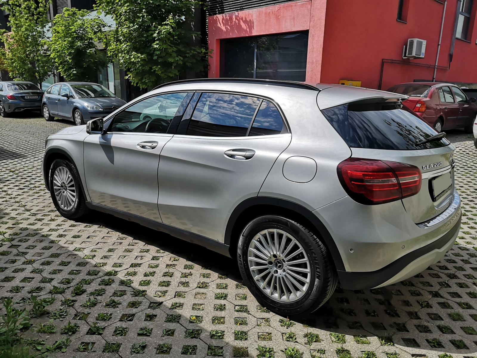 Mercedes-Benz GLA 220 4 matic, снимка 3 - Автомобили и джипове - 54696557