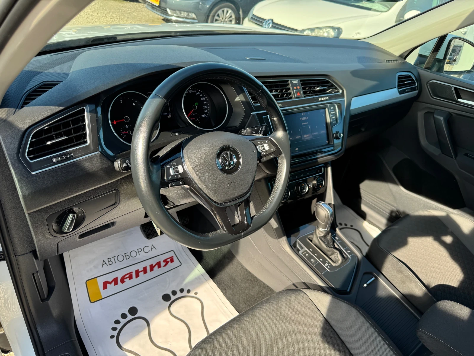 VW Tiguan 2.0TDI DSG Highline, снимка 13 - Автомобили и джипове - 54842924
