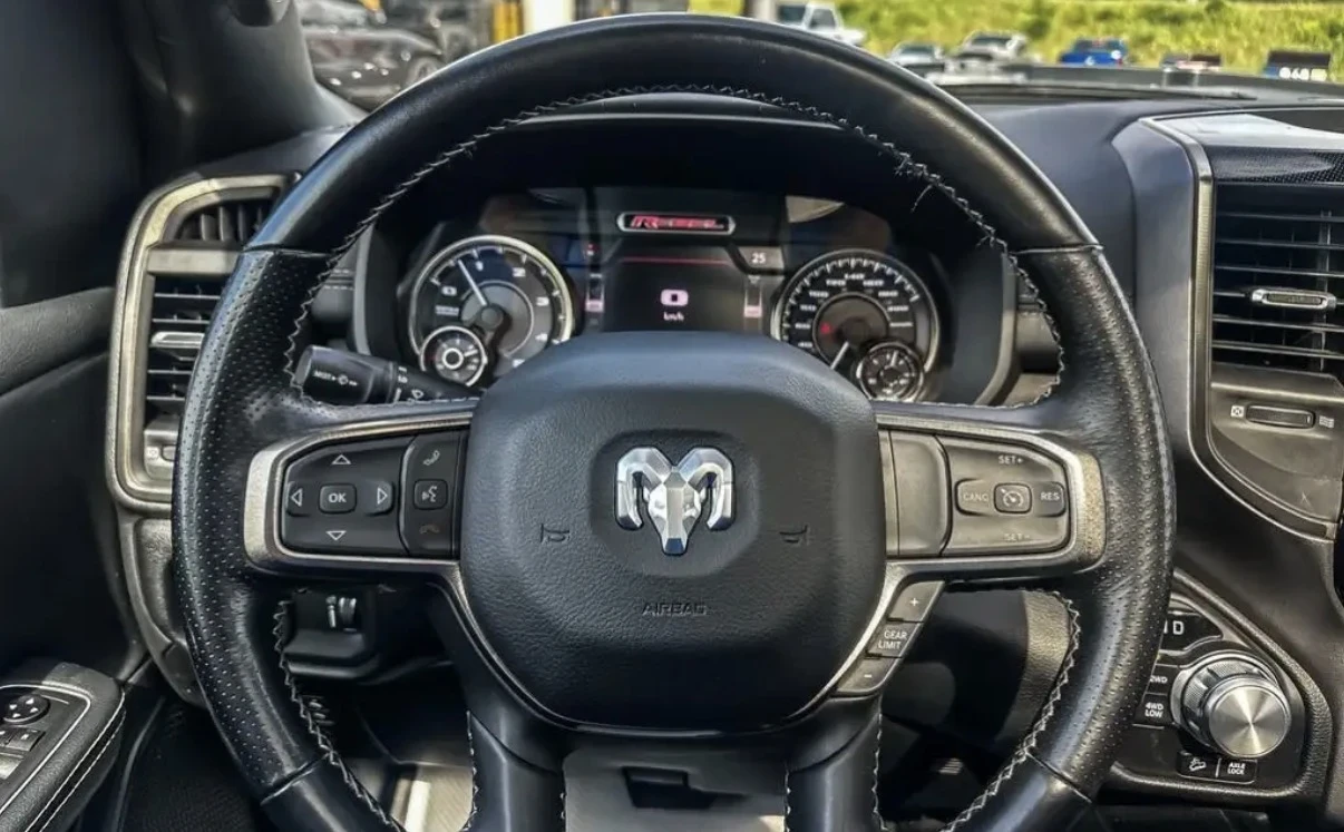 Dodge RAM 1500 REBEL CREW 4X4 * 5.7 * ОБДУХВАНЕ * ПАНОРАМА * , снимка 6 - Автомобили и джипове - 55314566