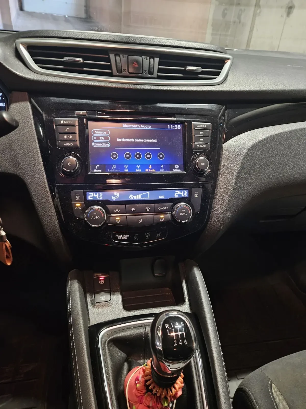 Nissan Qashqai, снимка 12 - Автомобили и джипове - 55392507