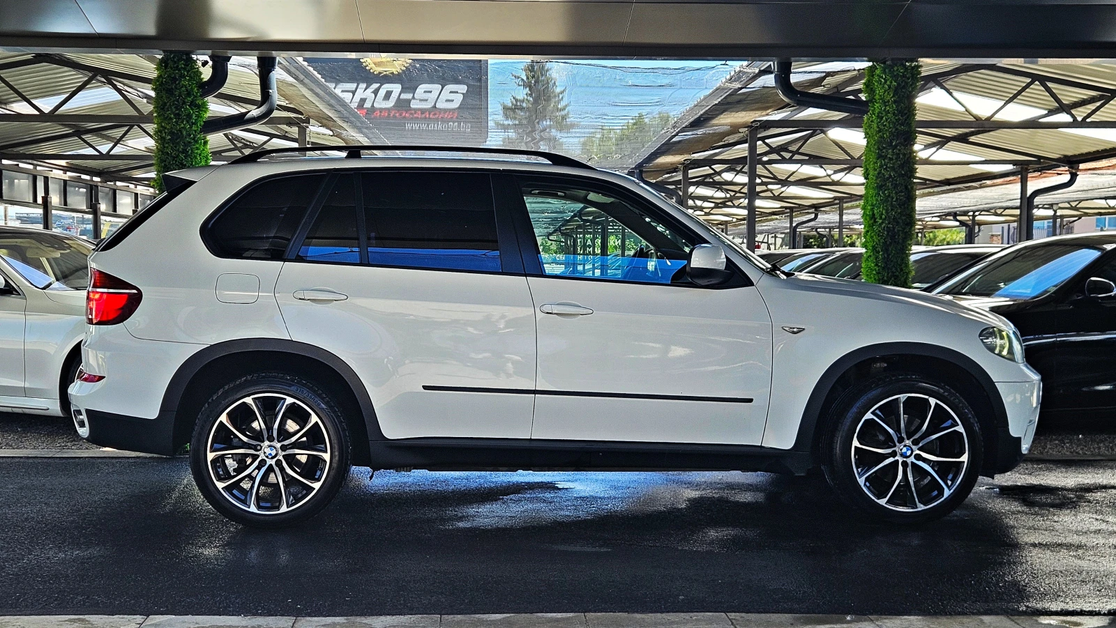 BMW X5 3.0XD/360CAMERA/ВАКУУМ/HEAD UP/ПОДГРЕВ/АМБИЕНТ/LIZ, снимка 4 - Автомобили и джипове - 55477870