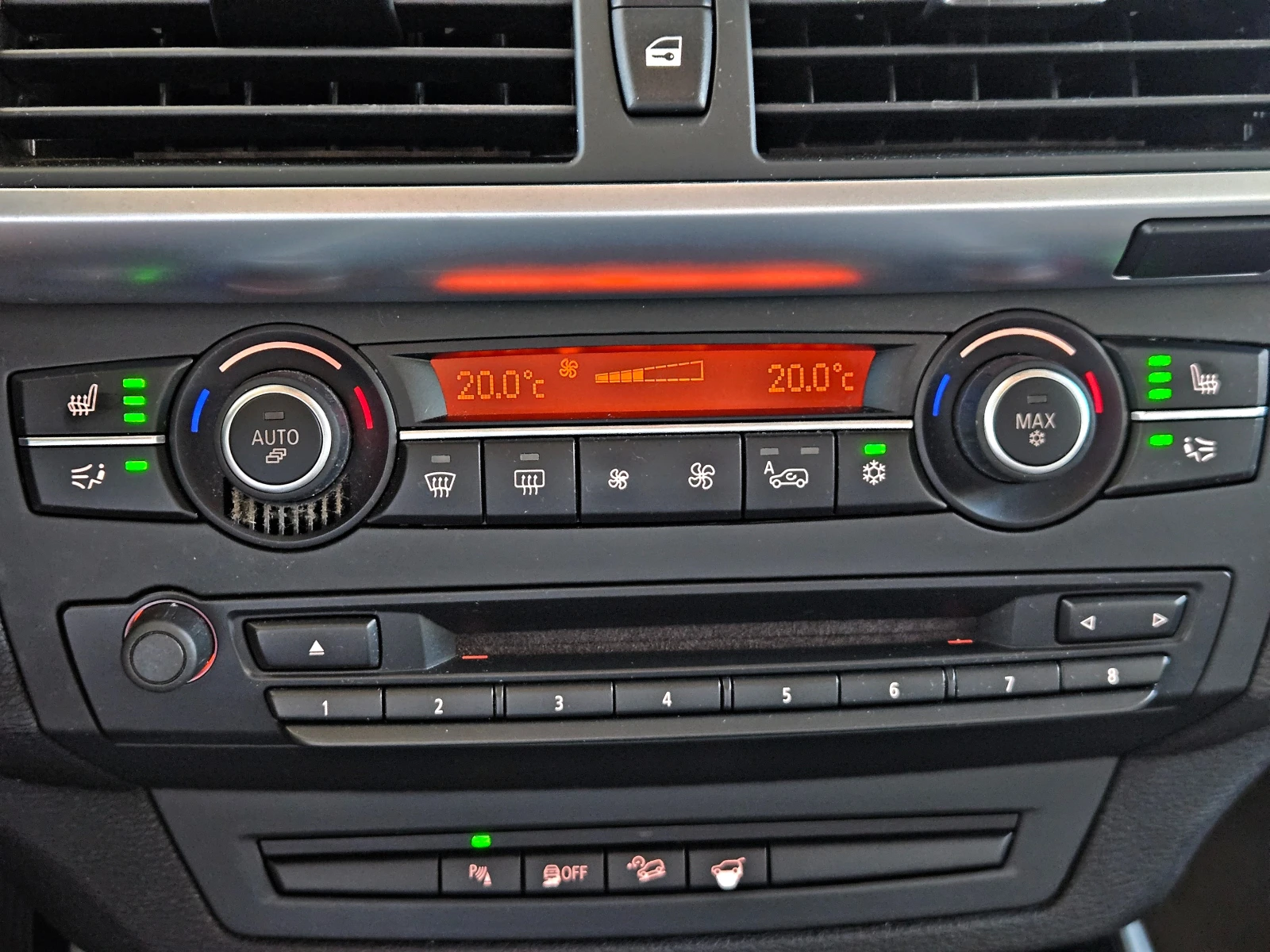 BMW X5 3.0XD/360CAMERA/ВАКУУМ/HEAD UP/ПОДГРЕВ/АМБИЕНТ/LIZ, снимка 11 - Автомобили и джипове - 55477870