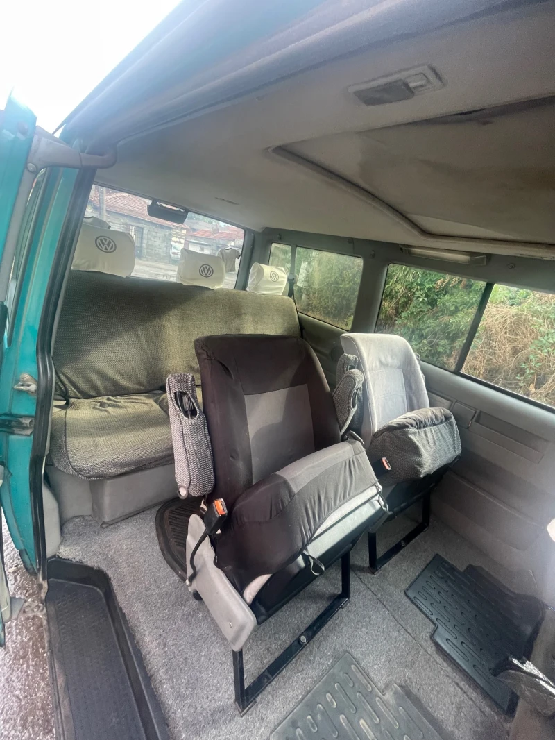 VW Caravelle, снимка 10 - Бусове и автобуси - 47076390