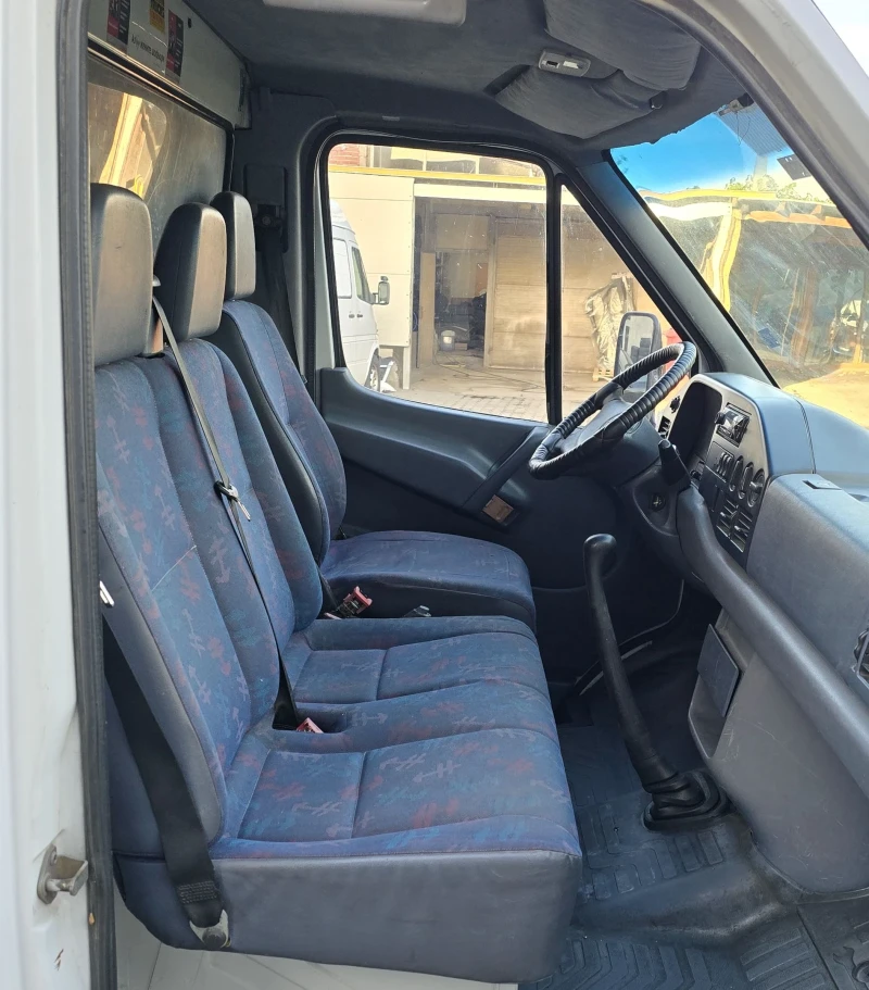 Mercedes-Benz Sprinter 412 Spinter, снимка 2 - Бусове и автобуси - 47490606