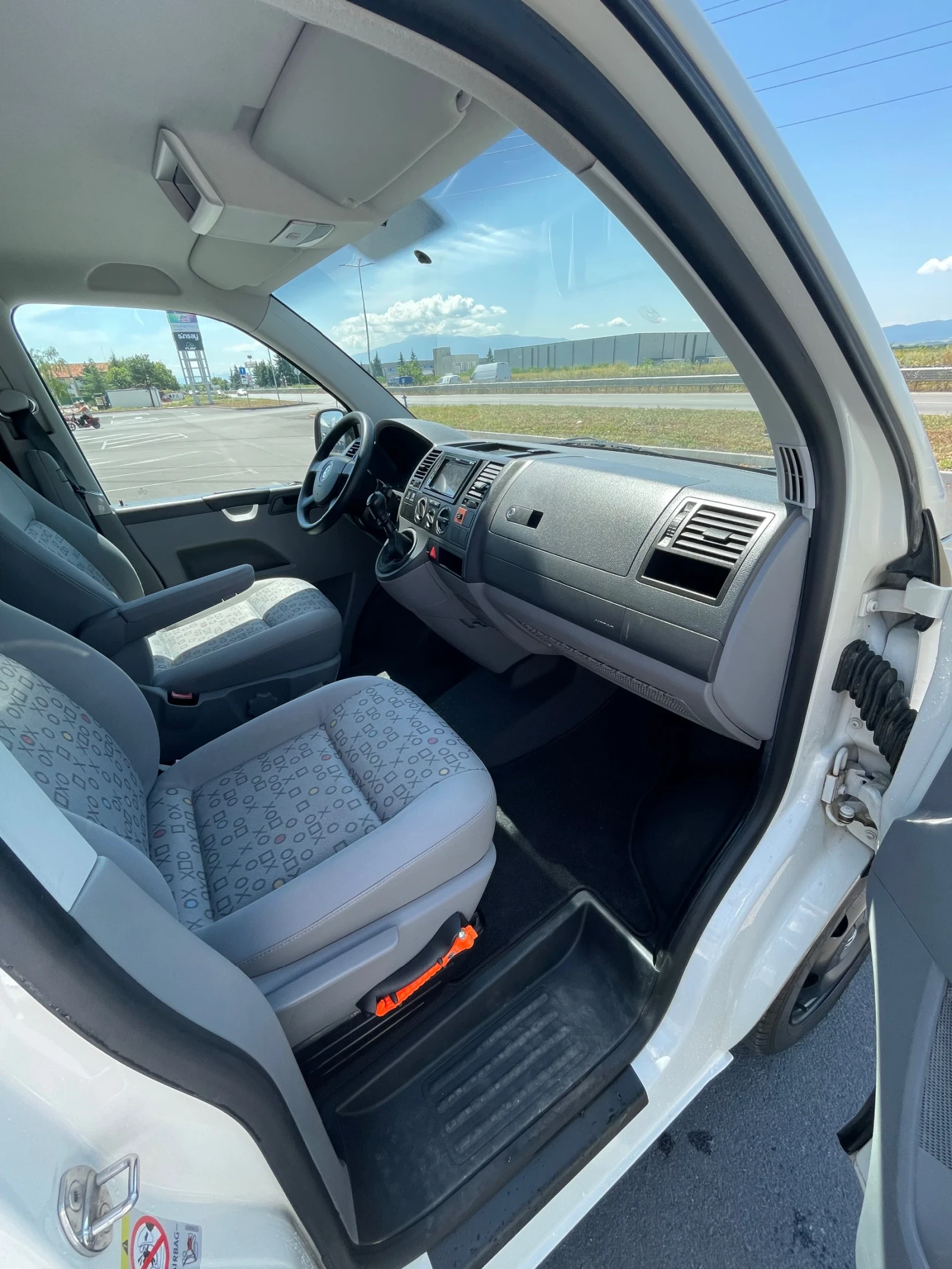 VW Transporter 1.9, снимка 10 - Бусове и автобуси - 55296482