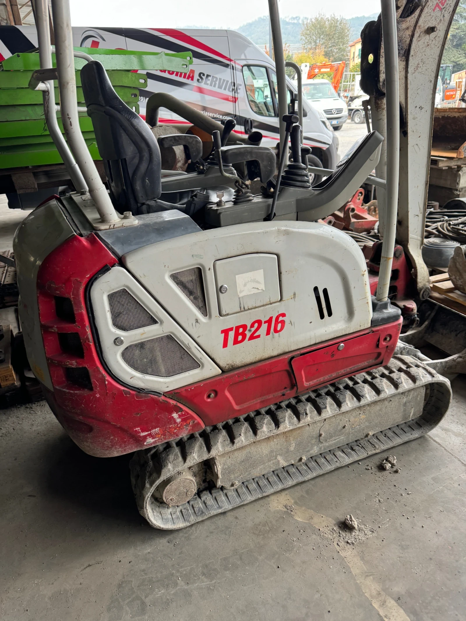 Мини челни товарачи Bobcat Tacheuchi TB 216 -Japan /1800kg - изображение 3