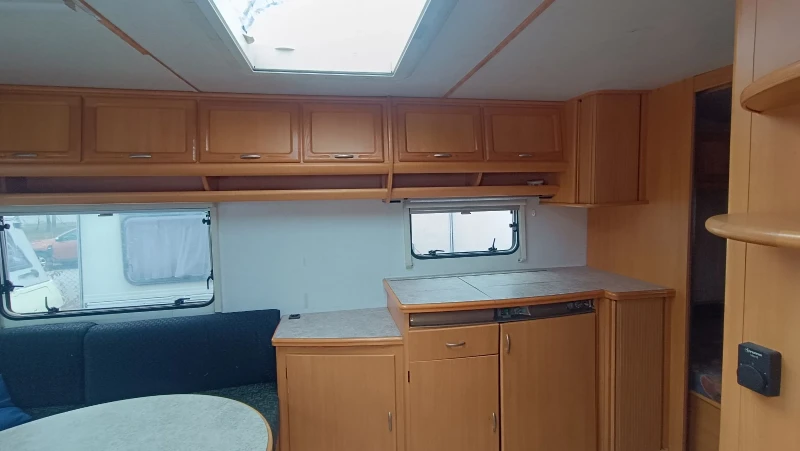 Каравана LMC Dominant 560, снимка 3 - Каравани и кемпери - 53147305