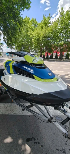 ����� �� �������� �� ���� Bombardier Sea Doo Wake pro 230