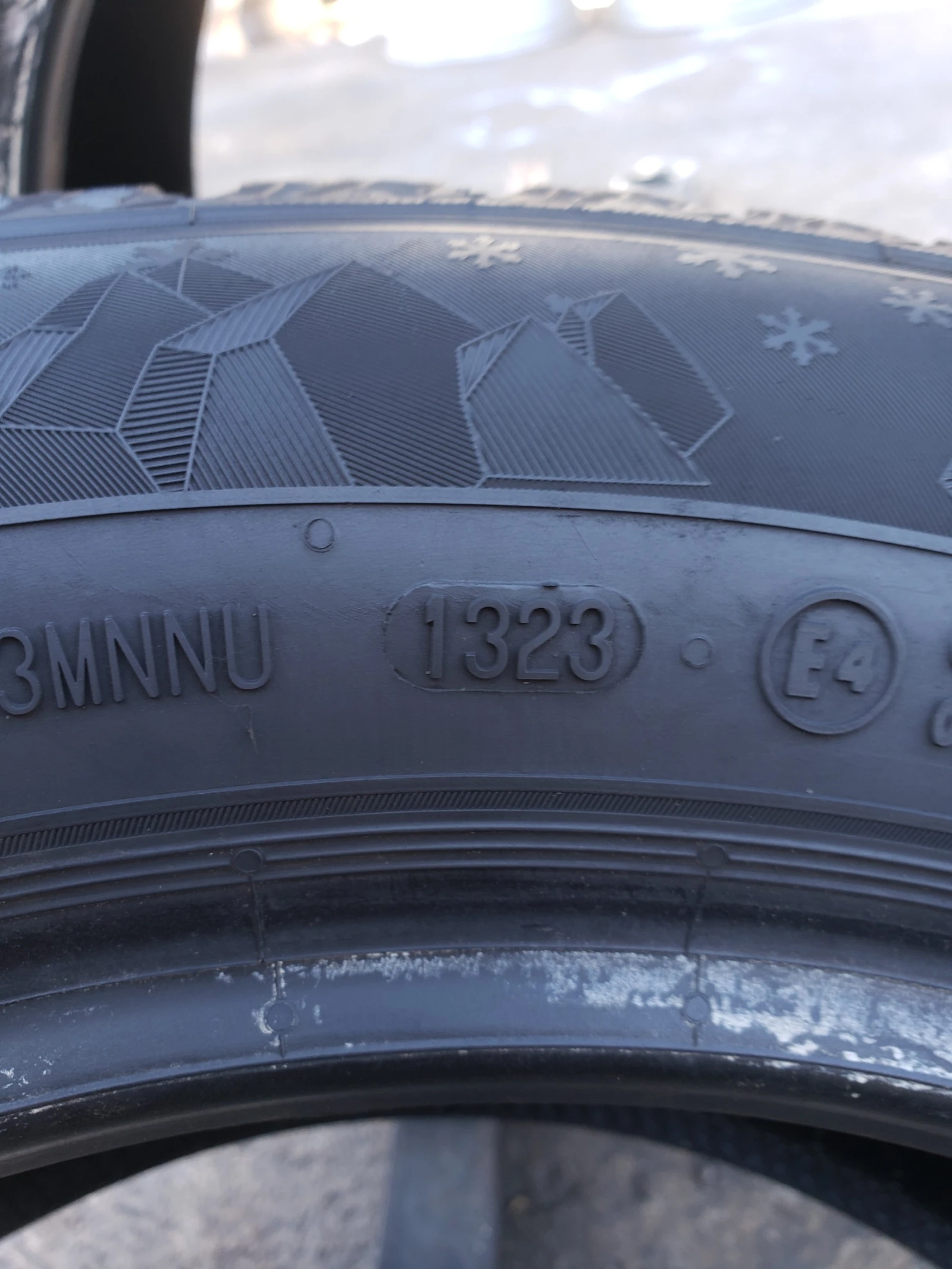 Гуми Зимни 215/60R16, снимка 6 - Гуми и джанти - 56017235