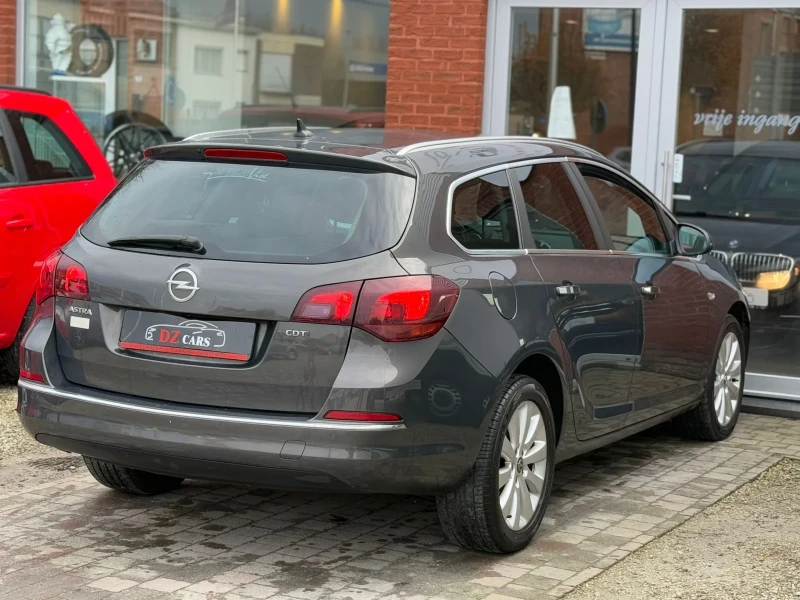 Opel Astra Astra sports tourer, снимка 4 - Автомобили и джипове - 48456716