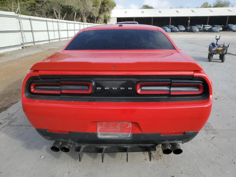 Dodge Challenger R/T, снимка 6 - Автомобили и джипове - 48760631