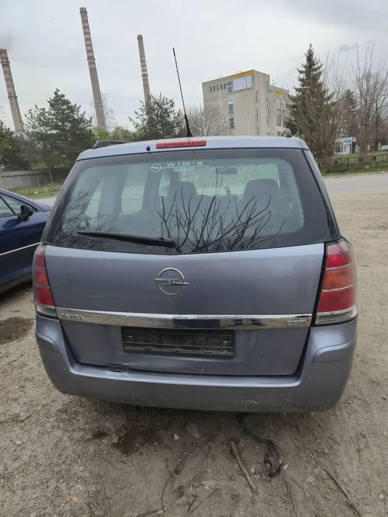 Opel Zafira 1.9CDTI, снимка 2 - Автомобили и джипове - 49637971