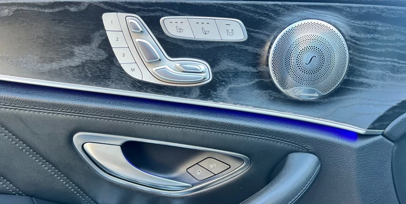 Mercedes-Benz E 43 AMG W213, снимка 16 - Автомобили и джипове - 52544752