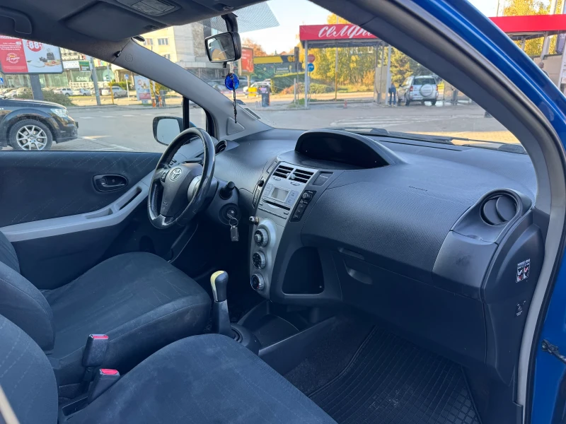Toyota Yaris БГ, Обслужен, снимка 11 - Автомобили и джипове - 52588391