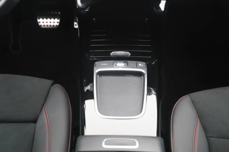 Mercedes-Benz CLA 220 4M* AMG* DISTR* NIGHT* LED* CAM* CARPLAY* , снимка 9 - Автомобили и джипове - 52412948