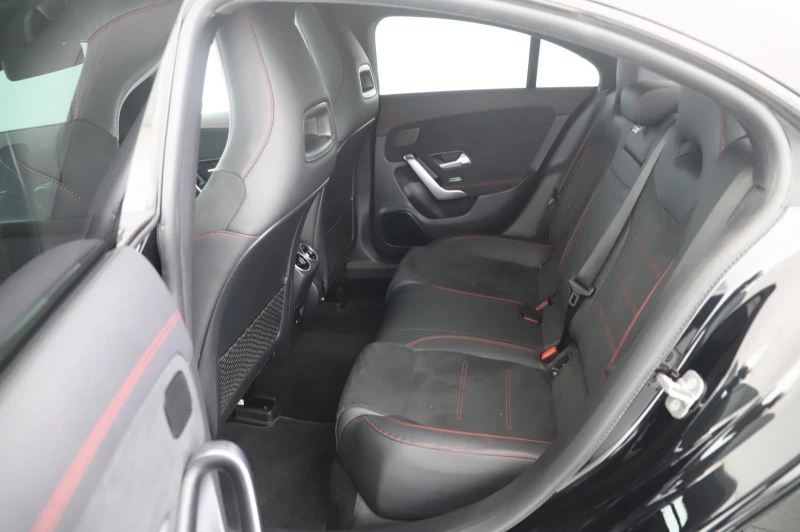 Mercedes-Benz CLA 220 4M* AMG* DISTR* NIGHT* LED* CAM* CARPLAY* , снимка 10 - Автомобили и джипове - 52412948